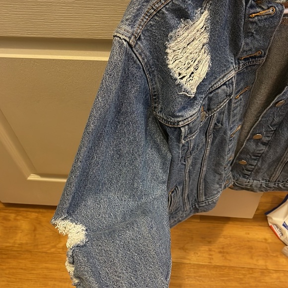 Levi denim jacket - Picture 2 of 4